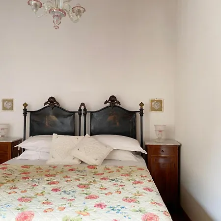 Apartment Enchanting In The Heart Of Rome
